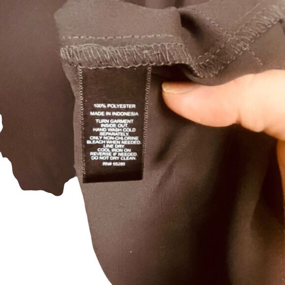 Express | Black Metallic Trim Sleeveless Tank Top with Back Slit Size M | NWT - Picture 10 of 10